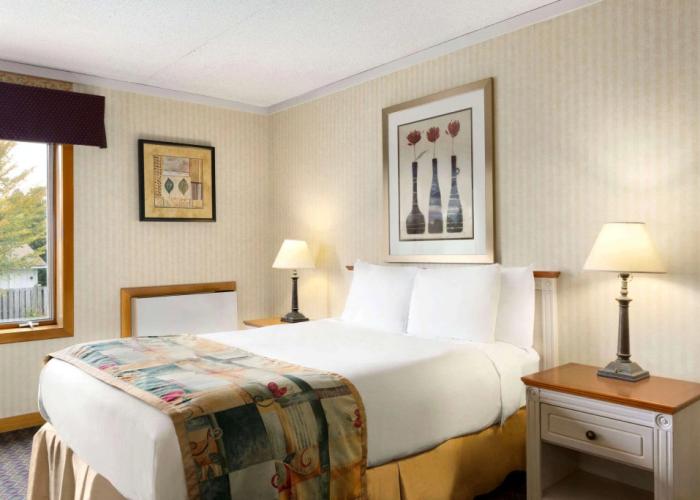 Travelodge by Wyndham Owen Sound
