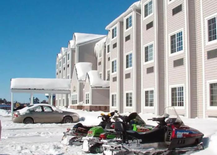 Parry Sound Inn & Suites