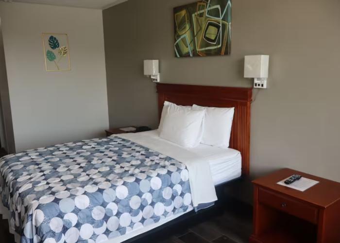 Town Centre Inn - Parry Sound Hotel