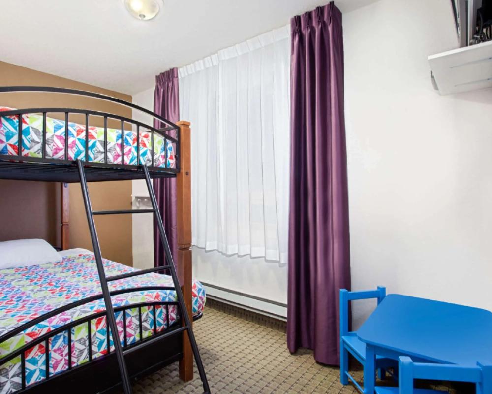 фото Ramada by Wyndham Red Deer Hotel and Suites