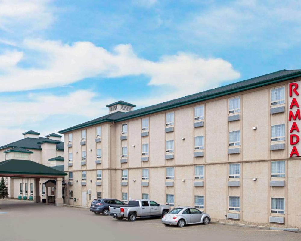 фото Ramada by Wyndham Red Deer Hotel and Suites