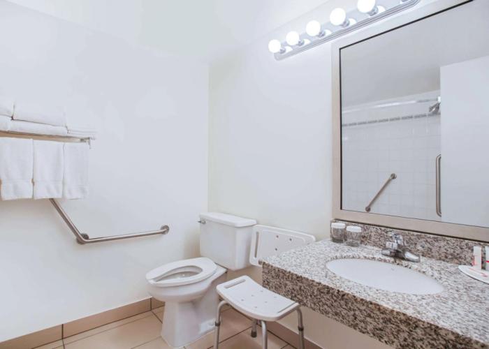 Ramada by Wyndham Red Deer Hotel and Suites