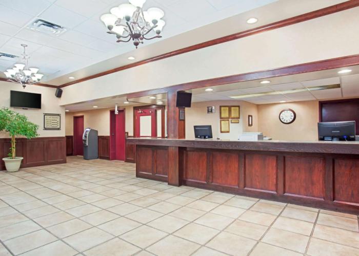 Ramada by Wyndham Red Deer Hotel and Suites