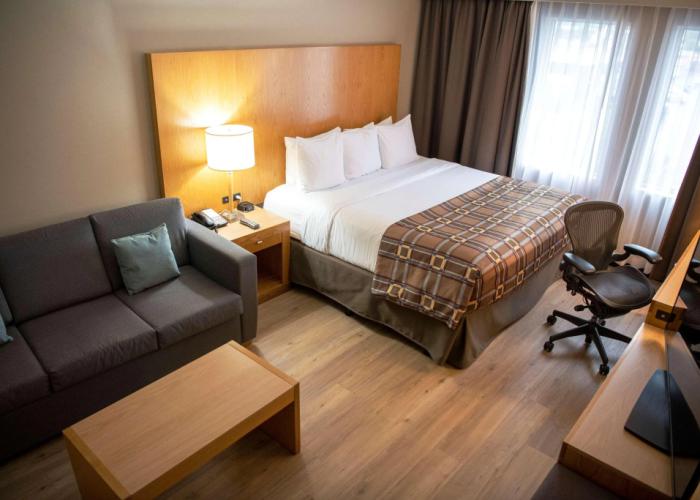 iHOTEL & Conference Center Red Deer