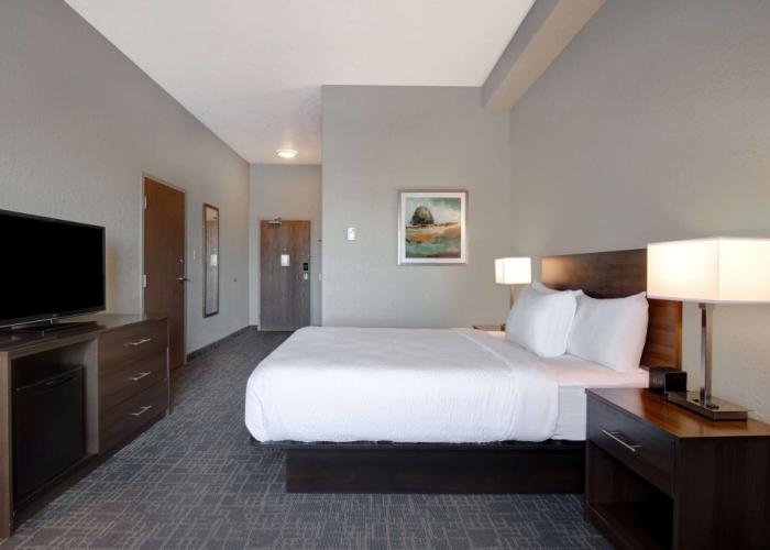 Days Inn & Suites by Wyndham Yorkton