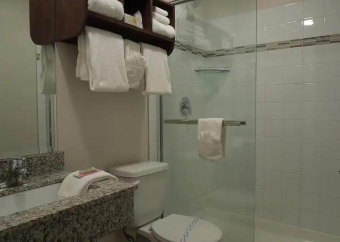 Walking Eagle Inn & Lodge