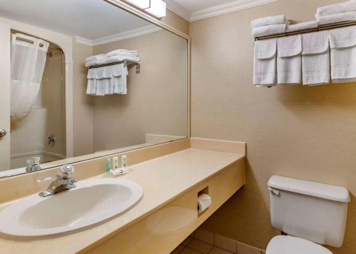 Quality Inn & Suites Garden of the Gulf