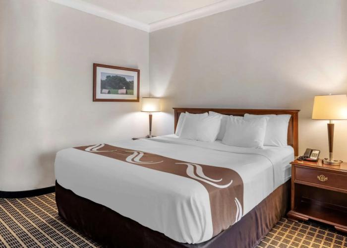 Quality Inn & Suites Garden of the Gulf