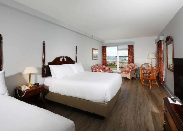 Loyalist Country Inn & Conference Centre