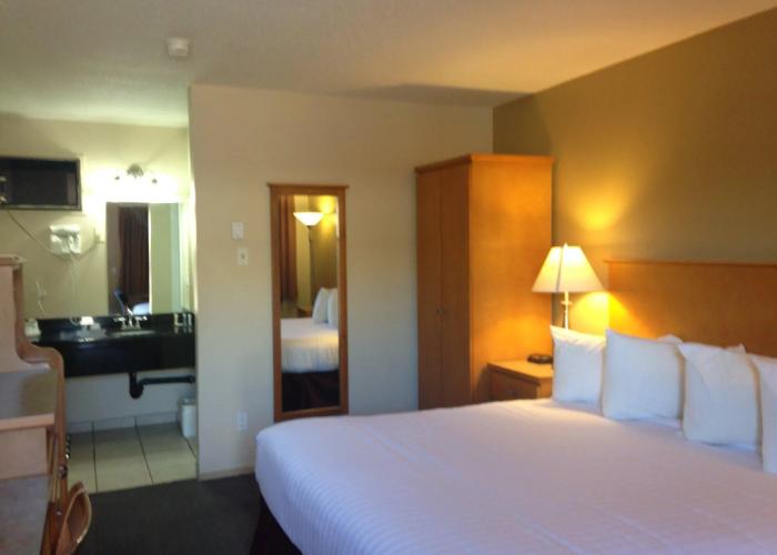 Canadas Best Value Inn & Suites Vernon