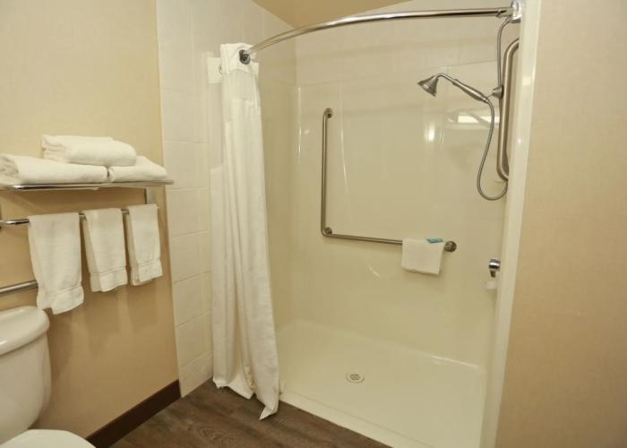 Holiday Inn Express And Suites - Vernon by IHG