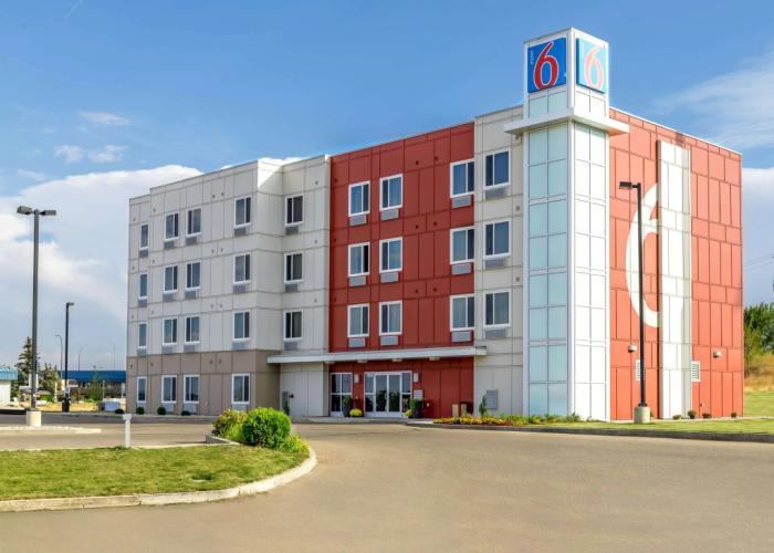 Motel 6 Swift Current, SK