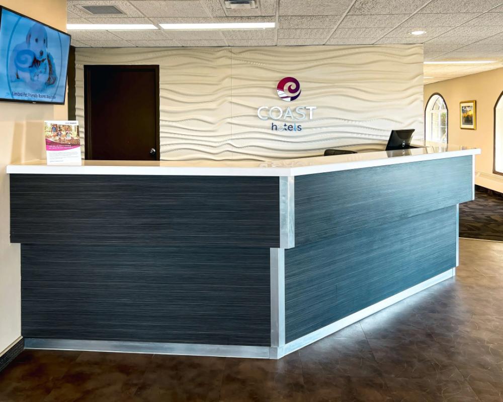 фото Coast Swift Current Hotel
