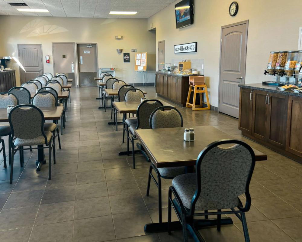 фото Coast Swift Current Hotel
