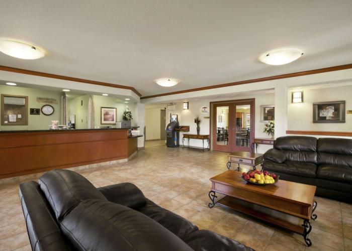Super 8 By Wyndham Slave Lake Ab