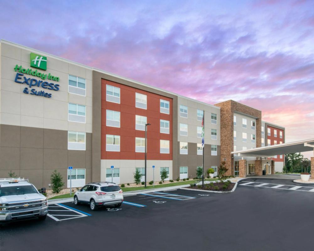Holiday Inn Express & Suites Ruskin by IHG
