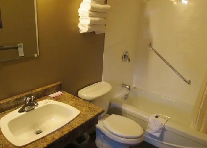Arbutus Grove Motel