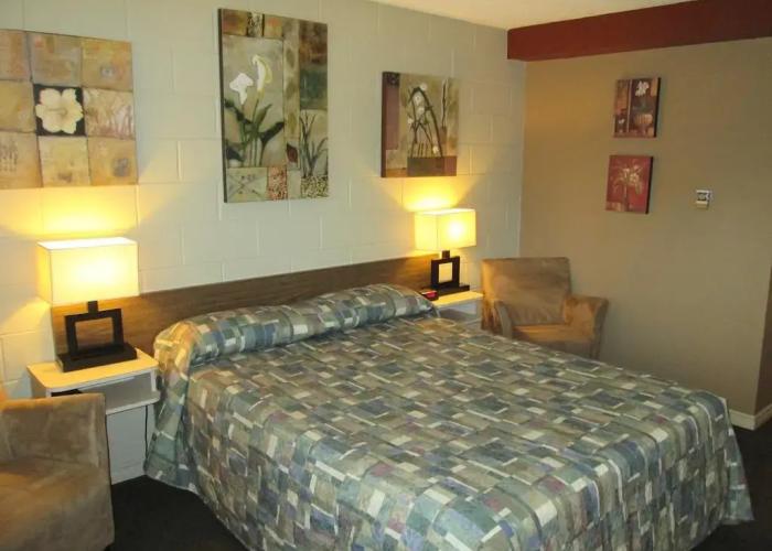 Arbutus Grove Motel