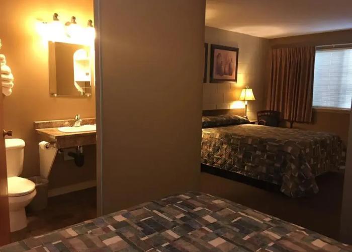 Arbutus Grove Motel