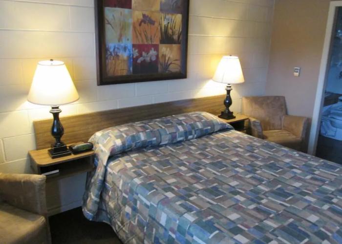 Arbutus Grove Motel