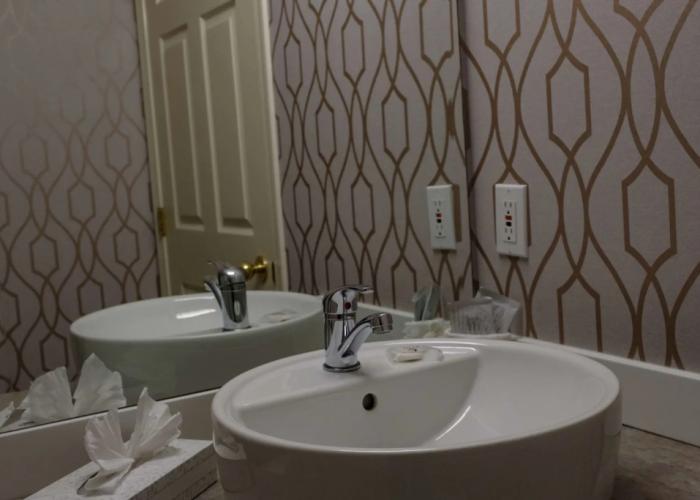 Coast Parksville Hotel