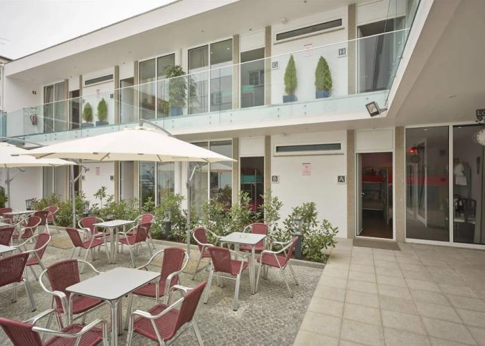 Welcome In - Suites & Hostel