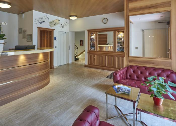 Hotel Ambassador Brig