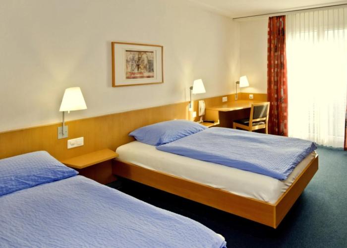 Good Night Inn