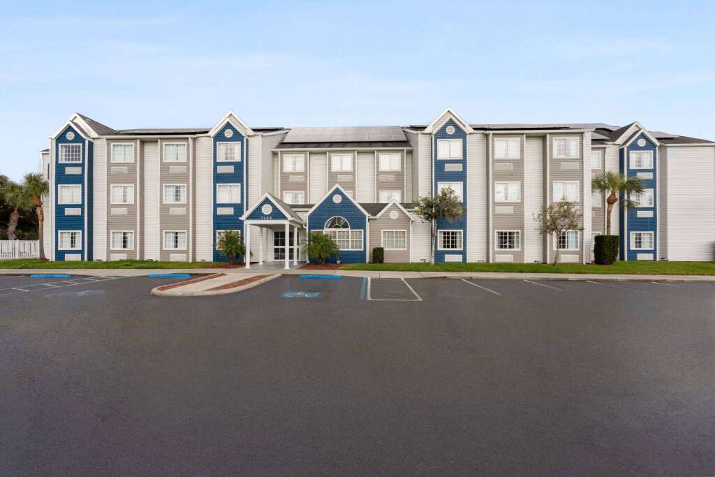 Microtel Inn & Suites by Wyndham Zephyrhills
