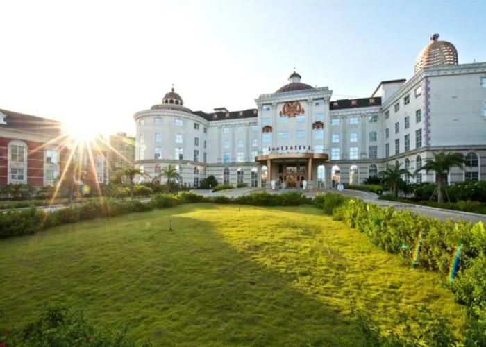 The Royal Pinnacle Hotel