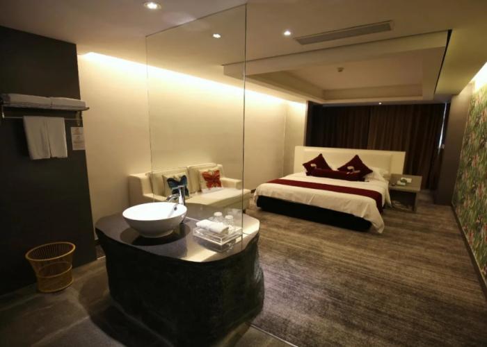 Grand Nest Hotel