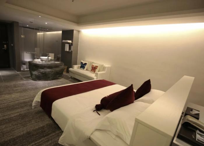 Grand Nest Hotel