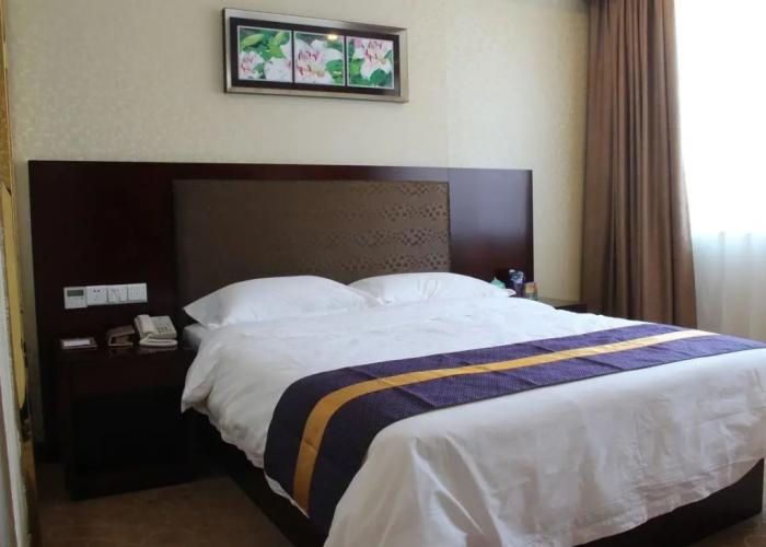 Zhuhai Platinum Holiday Hotel