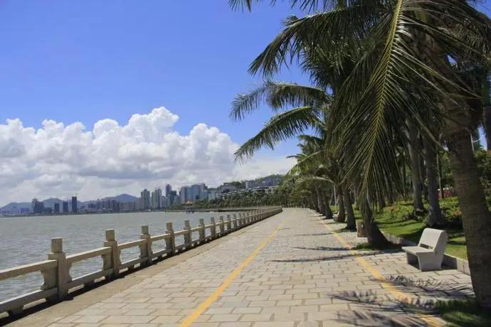 Lavande Hotels Zhuhai Gongbei Port Square Light Rail Terminal