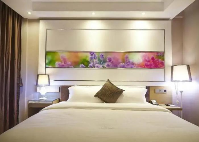 Lavande Hotels Zhuhai Gongbei Port Square Light Rail Terminal