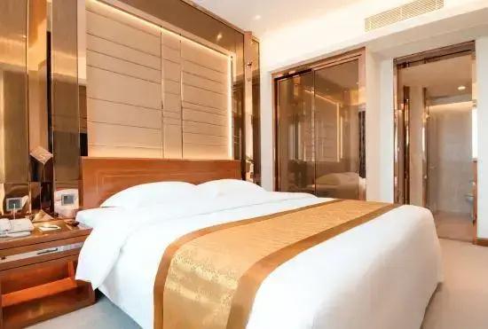 Treasure Hotel
