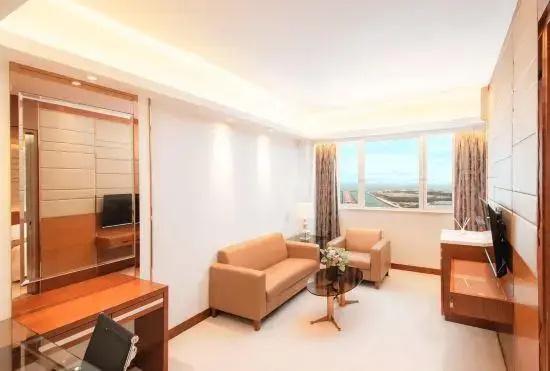Treasure Hotel
