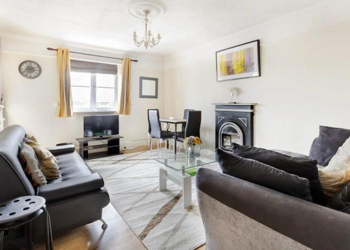 Stunning 2-bed Apartment in Grays