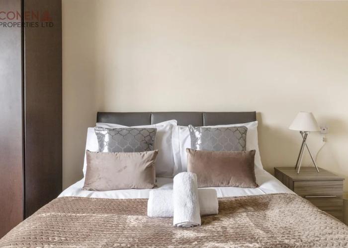 Stunning 2-bed Apartment in Grays