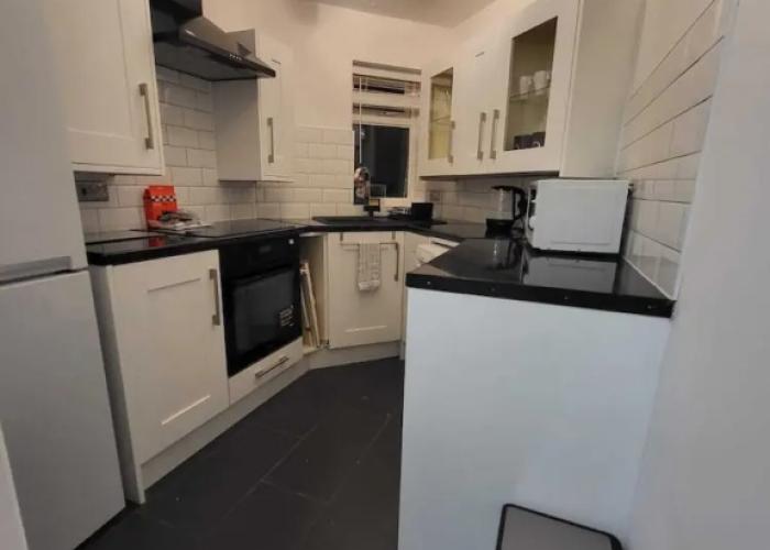 Lovely 2-bed Apartment in Grays