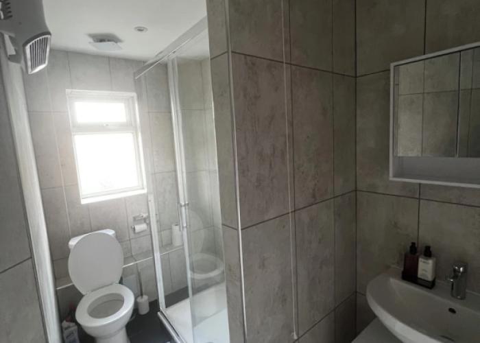 Lovely 2-bed Apartment in Grays