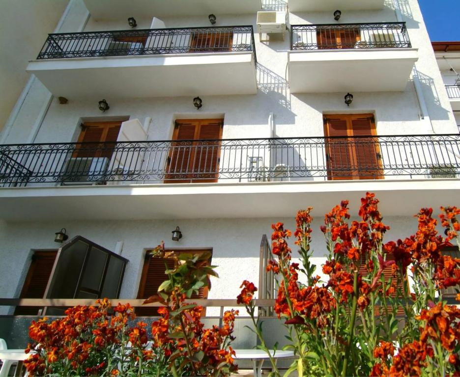 фото Orfeas Hotel
