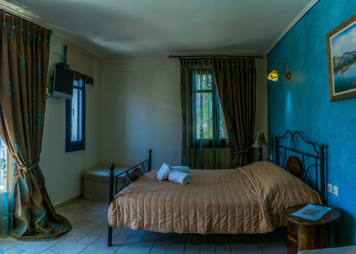 Epavlis Boutique Suites