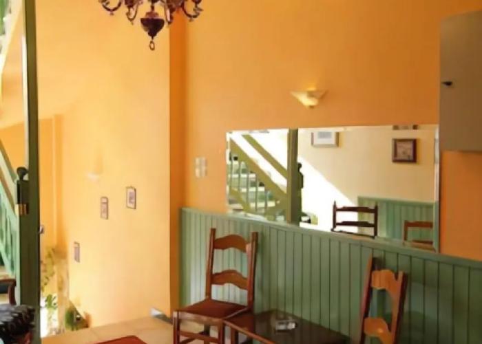 Hotel Varonos