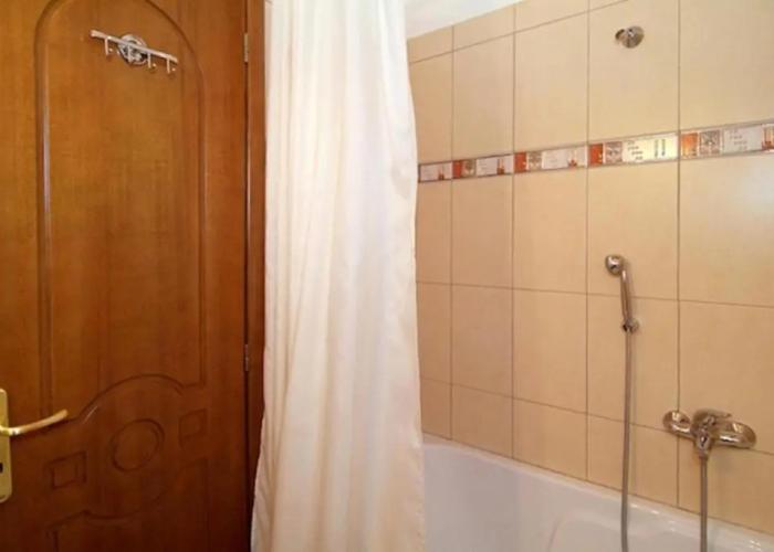 Hotel Varonos
