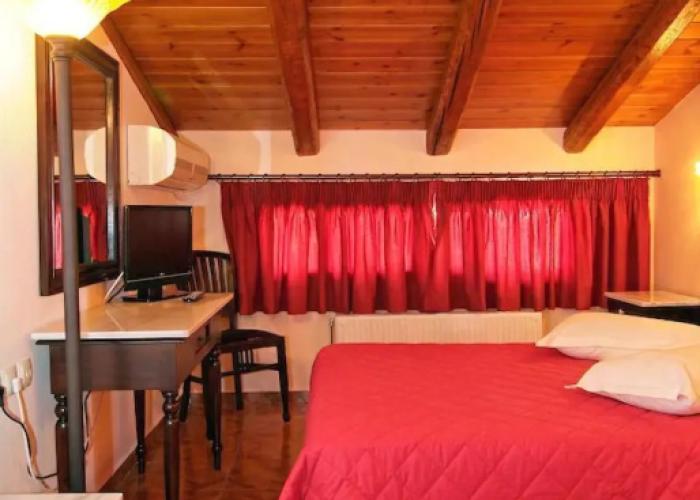 Hotel Varonos