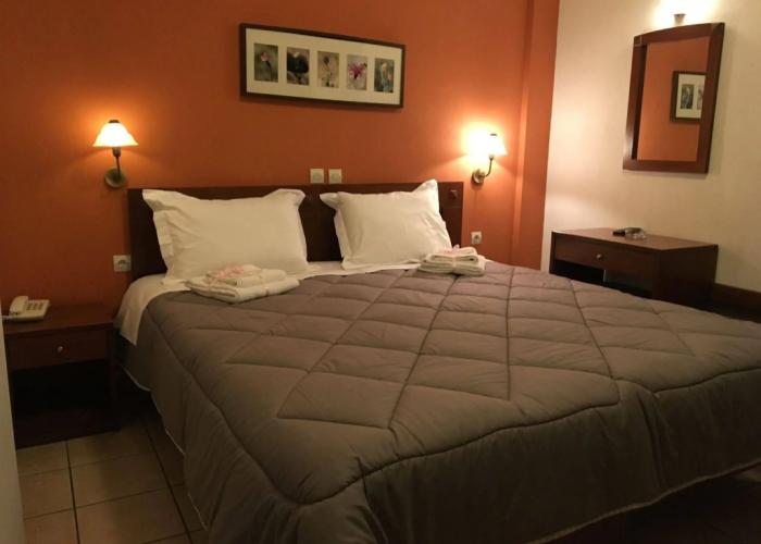 Artemis Hotel