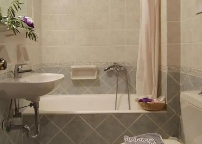 Artemis Hotel