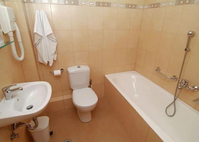 Hotel Tholos