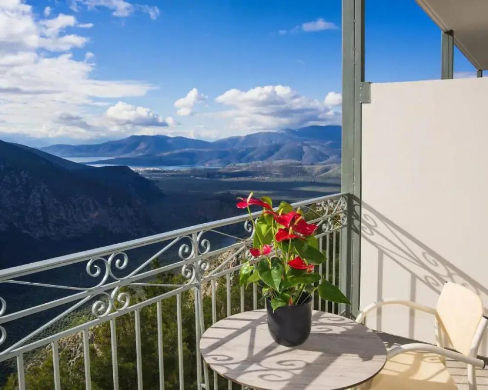 фото V Hotel Delphi
